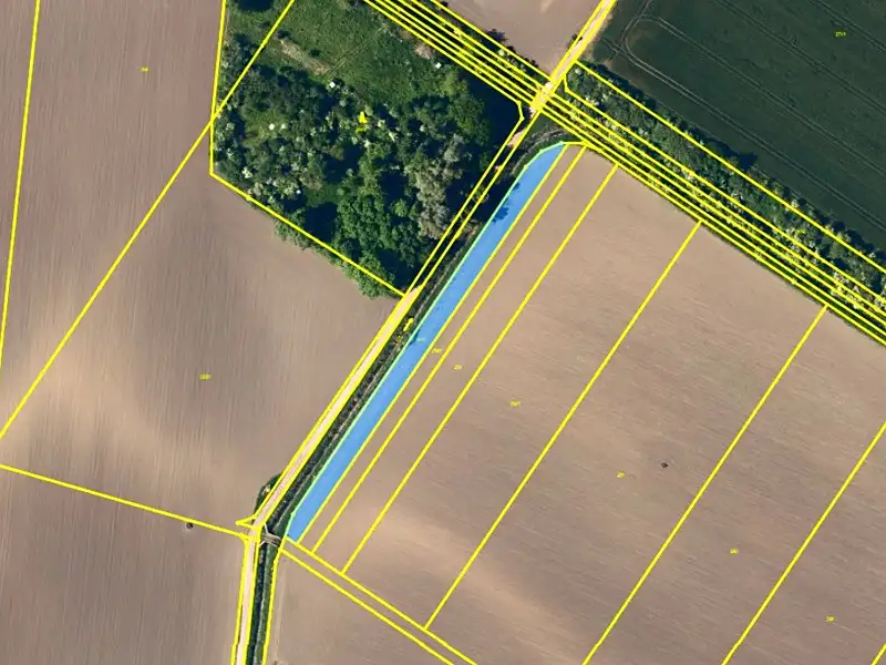 Prodej pole 2082 m², Kroměříž – náhled fotky 1