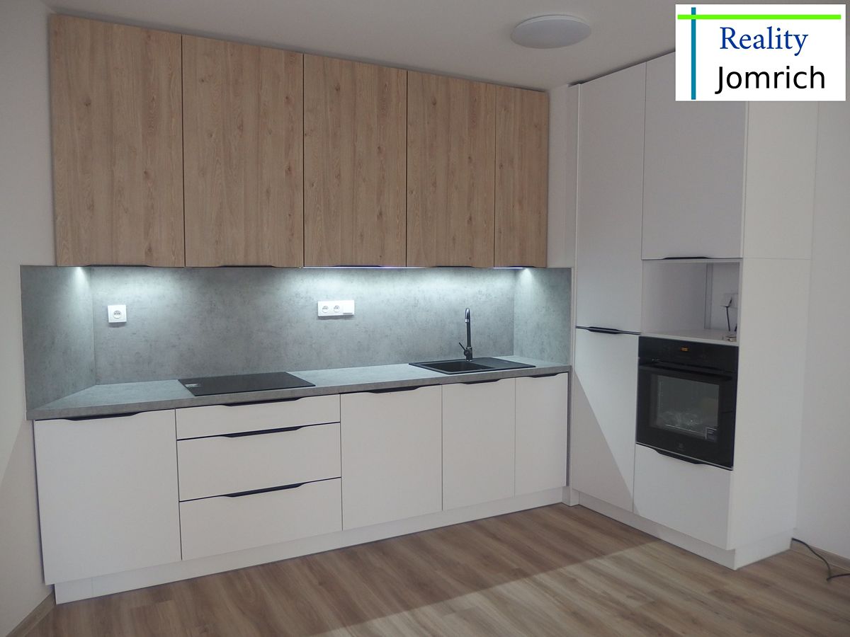 Pronájem bytu 2+kk 78 m² – fotografie 3