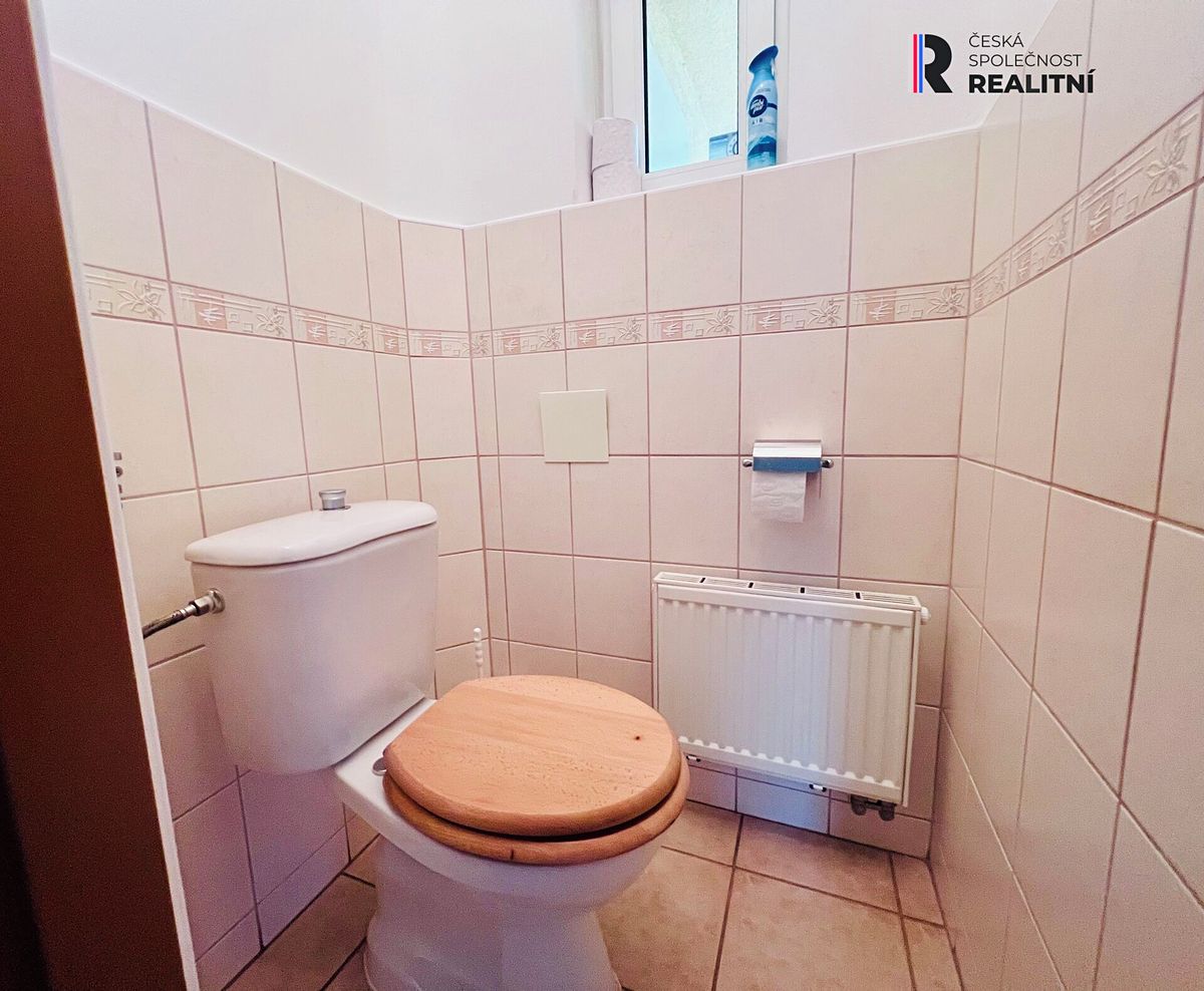 Pronájem bytu pokoje 60 m² – fotografie 4