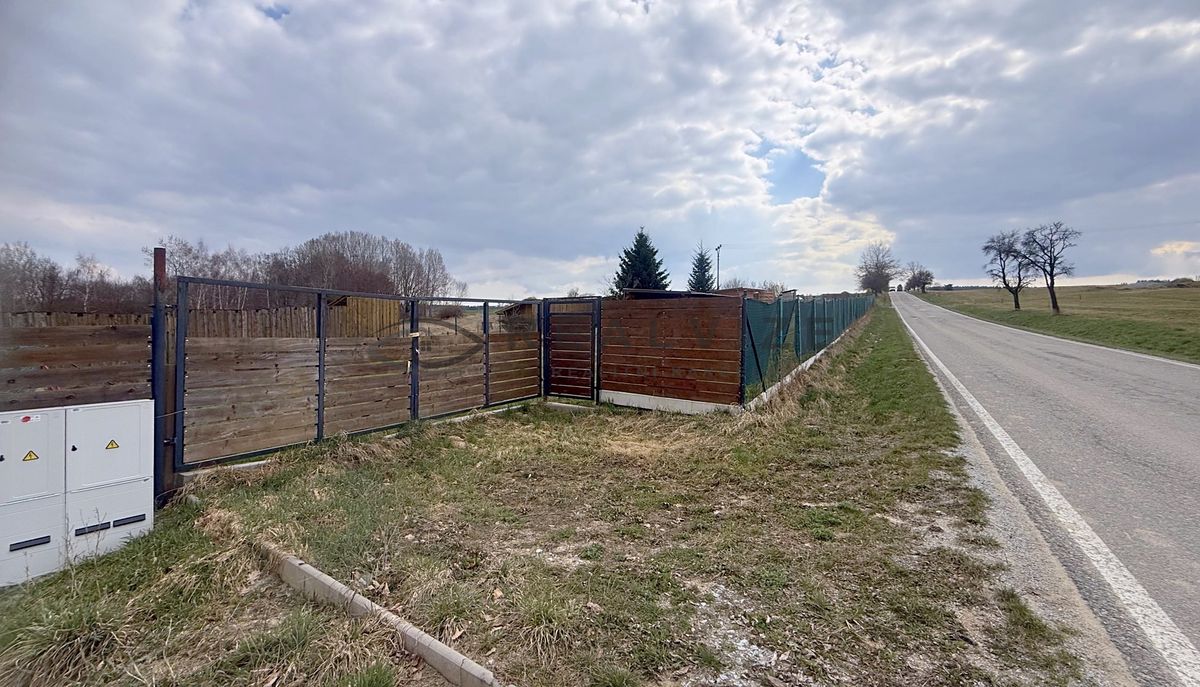 Prodej stavebního pozemku 929 m² – fotografie 3