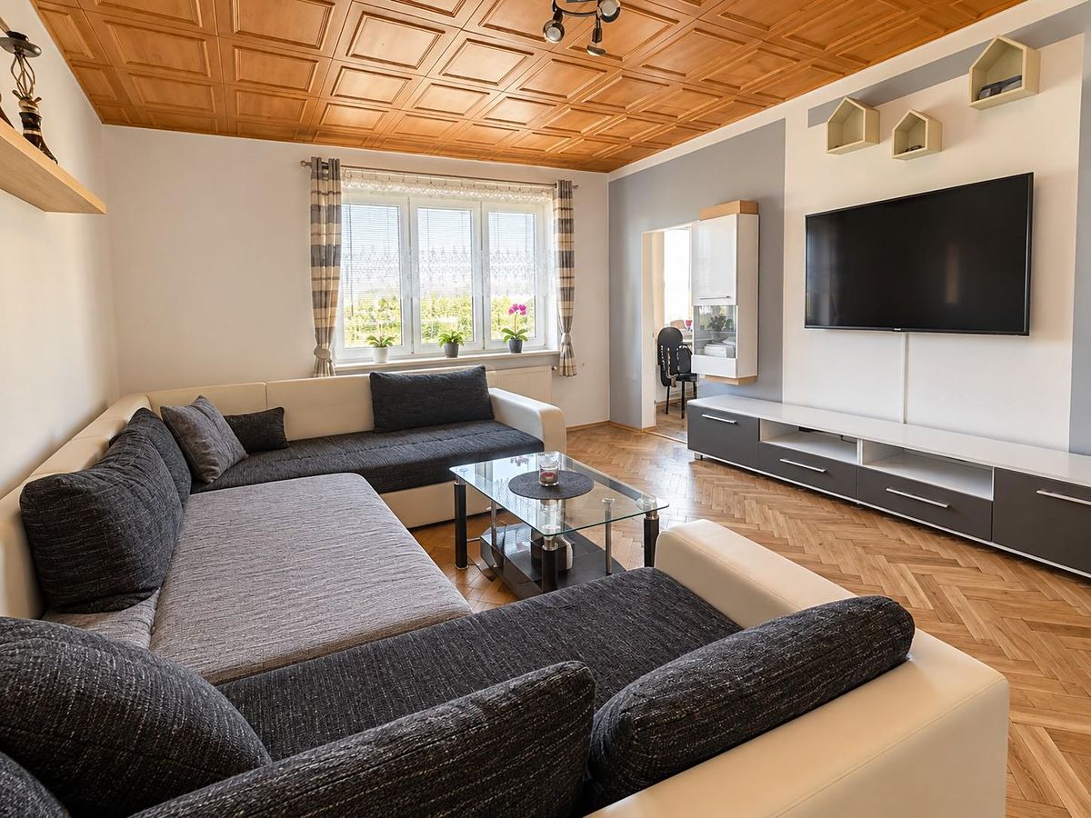 Pronájem bytu 2+kk 59 m² – fotografie 2
