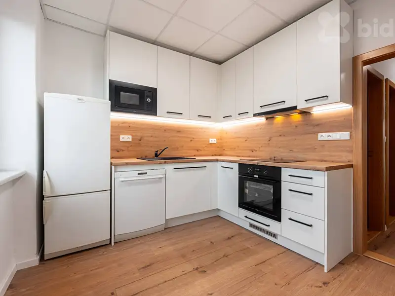 Pronájem bytu 2+1 56 m², Hradec Králové – náhled fotky 1