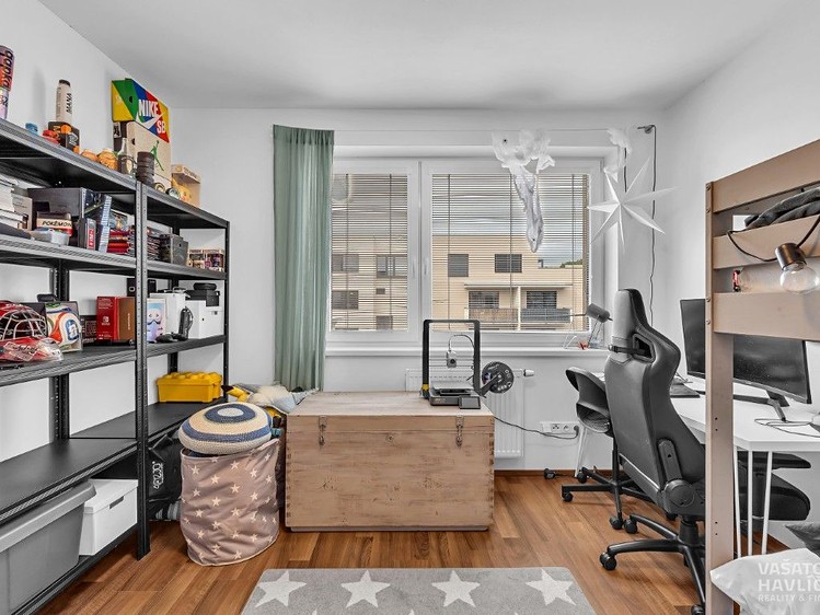 Pronájem bytu 3+kk, 77 m² (12 z 18)