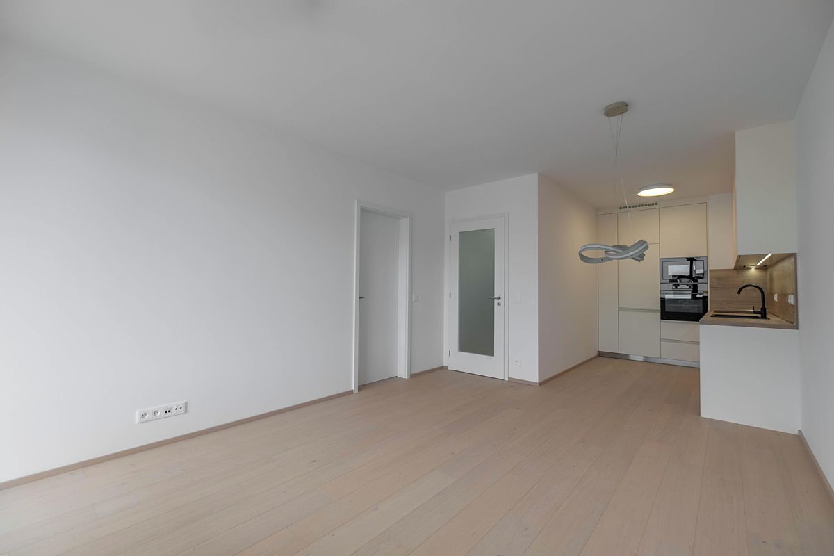Pronájem bytu 2+kk 53 m² – fotografie 3