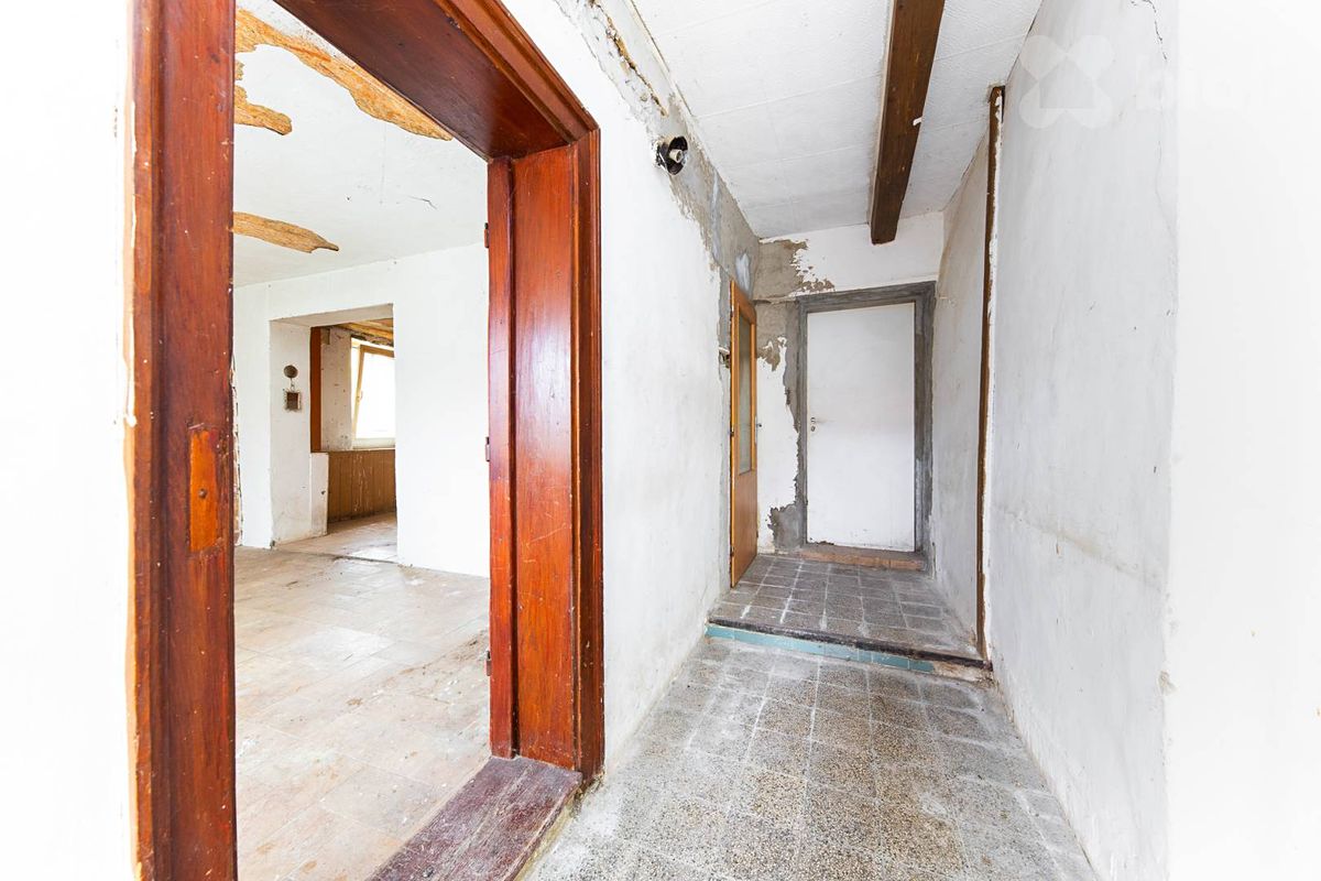Prodej rodinného domu 100 m², pozemek 315 m² – fotografie 2
