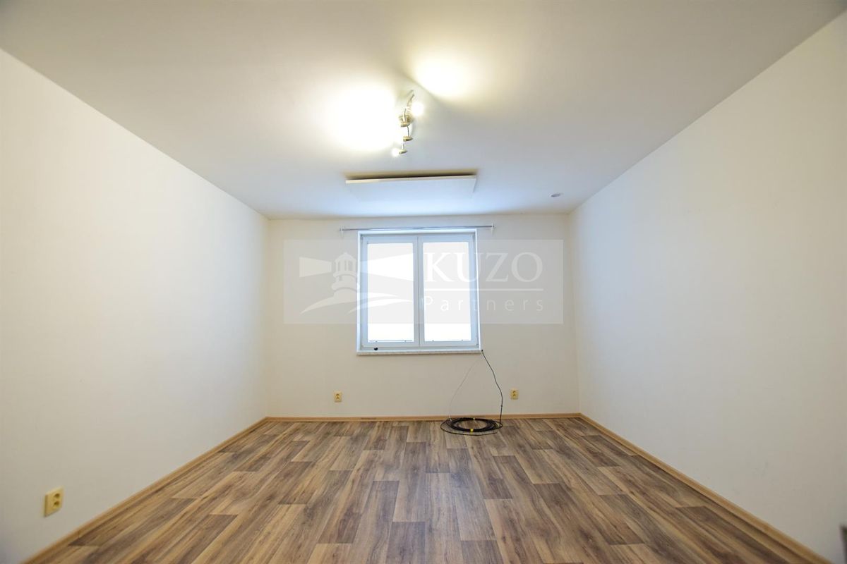 Pronájem bytu 1+1 37 m² – fotografie 4