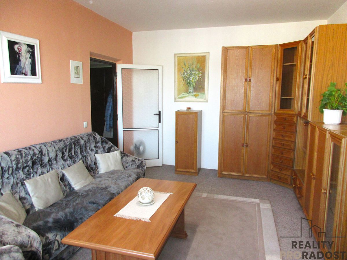 Pronájem bytu 2+1 55 m² – fotografie 3