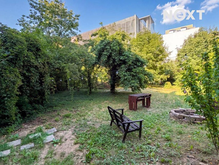 Prodej komerčního prostoru, 815 m² (3 z 17)