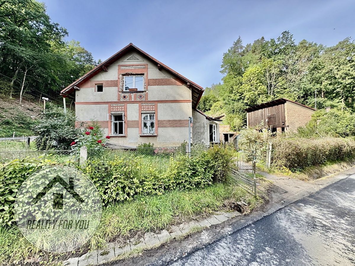 Prodej rodinného domu 220 m², pozemek 529 m²