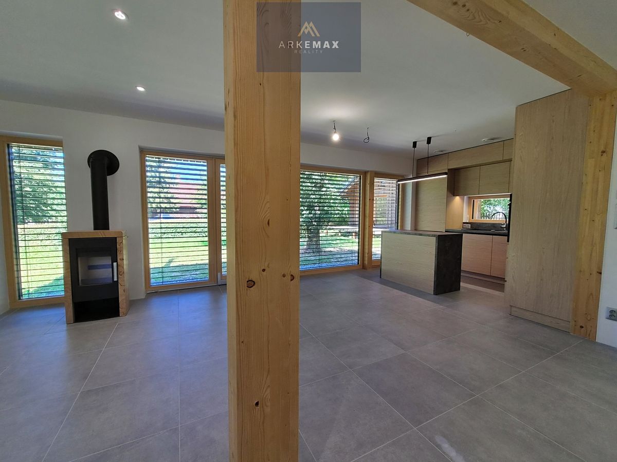 Pronájem rodinného domu 100 m², pozemek 1084 m²