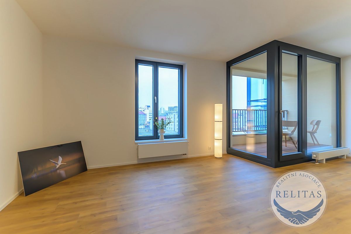 Pronájem bytu 1+kk 31 m² – fotografie 2