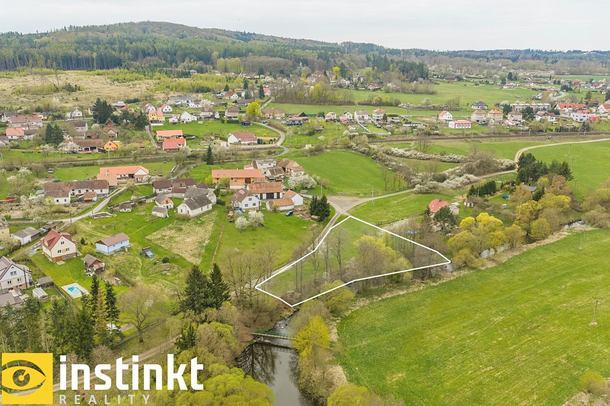 Prodej stavebního pozemku 2574 m²