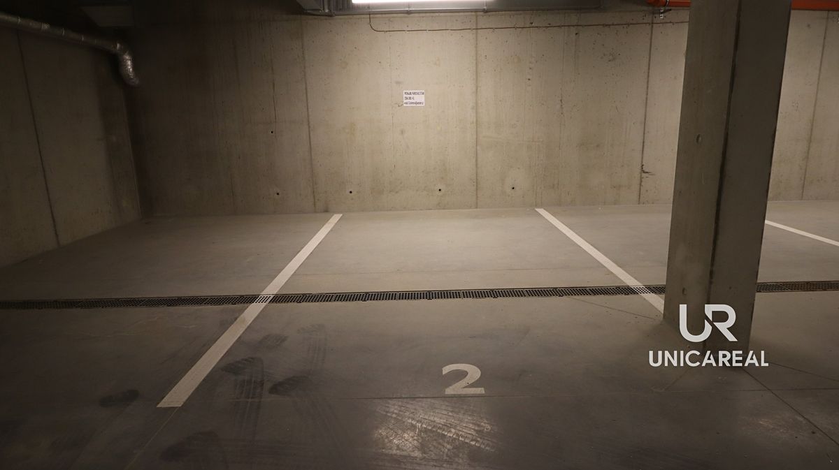 Pronájem garážového stání 15 m² – fotografie 2