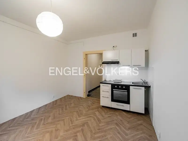 Pronájem bytu 1+kk 27 m², Praha – náhled fotky 3