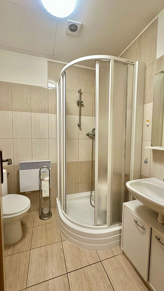 Pronájem bytu 1+kk 25 m² – fotografie 4