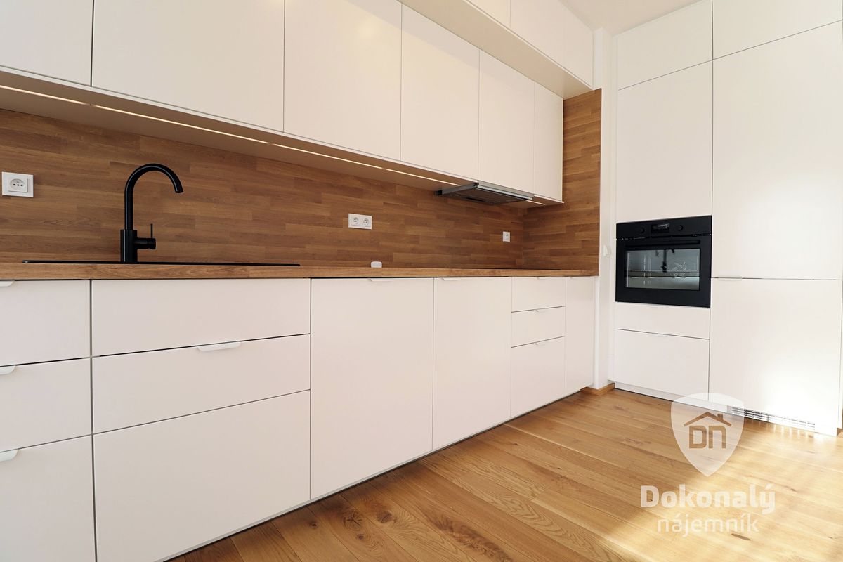 Pronájem bytu 2+kk 55 m² – fotografie 2