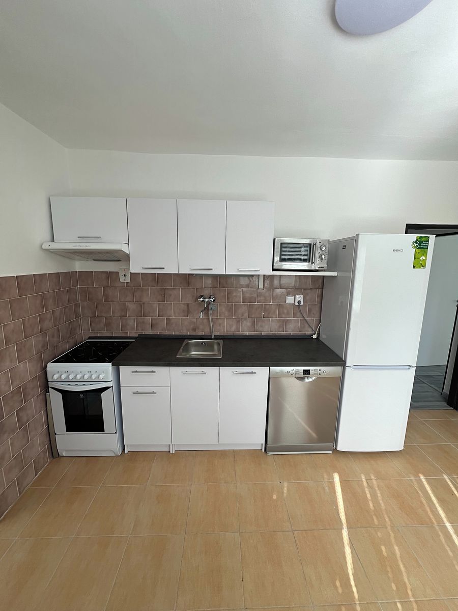 Pronájem bytu 2+1 70 m² – fotografie 4