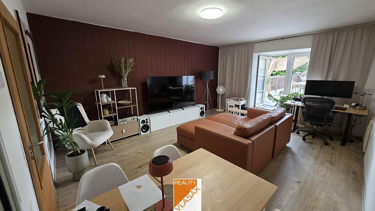 Pronájem bytu 2+1 109 m² – fotografie 3
