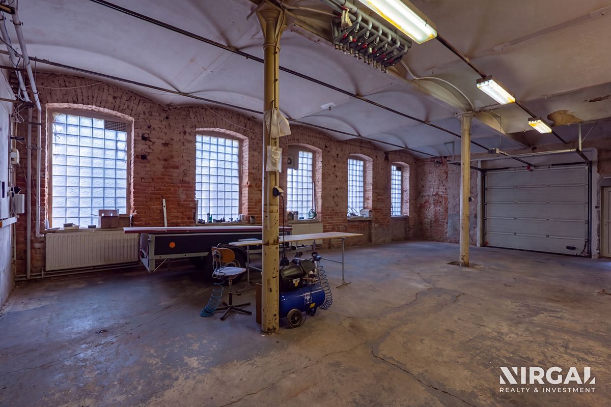 Prodej komerční nemovitosti 420 m² – fotografie 4