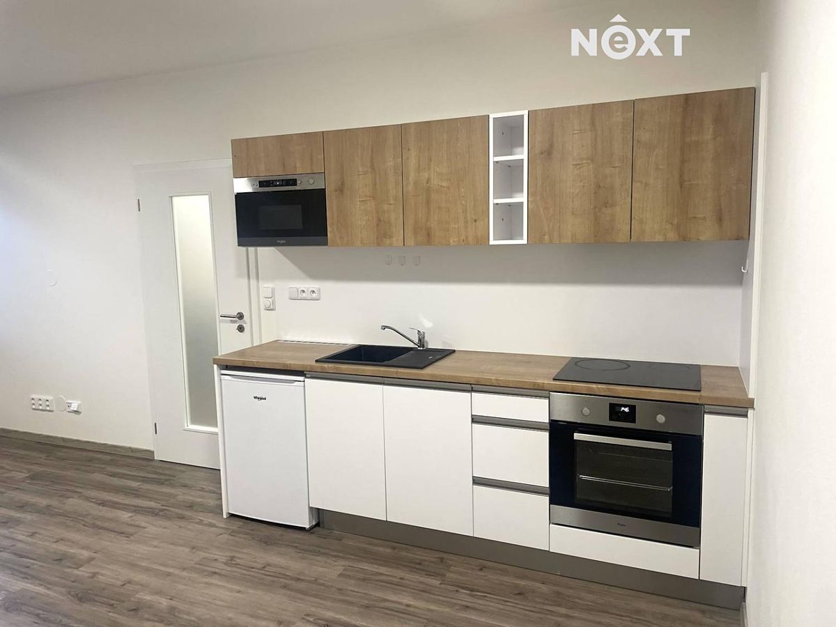Pronájem bytu 1+kk 38 m² – fotografie 4