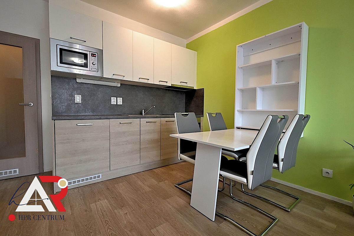 Pronájem bytu 1+kk 40 m² – fotografie 2