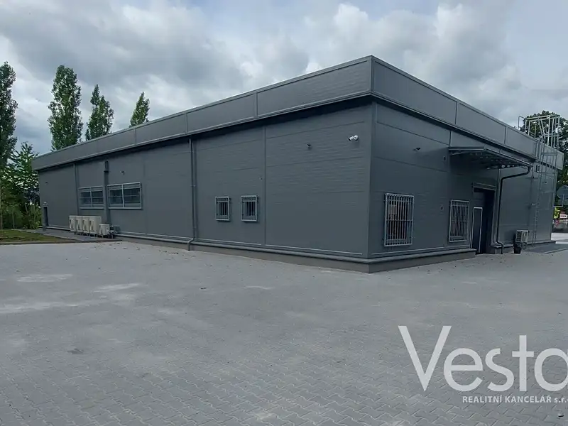 Pronájem obchodního prostoru 689 m², Děčín – náhled fotky 2