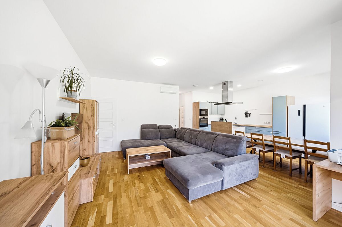 Prodej rodinného domu 127 m², pozemek 222 m² – fotografie 4