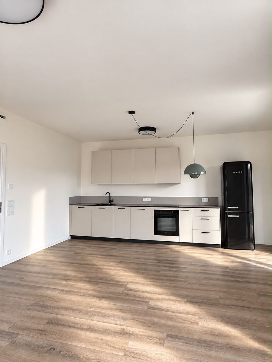 Pronájem bytu 2+kk 147 m² – fotografie 2