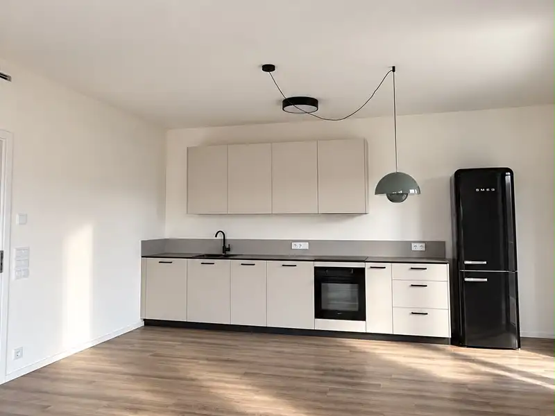 Pronájem bytu 2+kk 147 m², Praha – náhled fotky 2