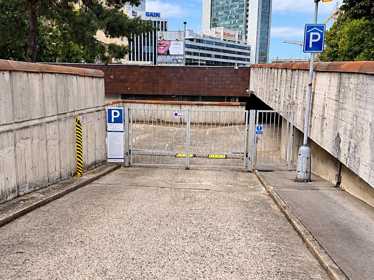 Pronájem nemovitosti, 14 m² (3 z 6)