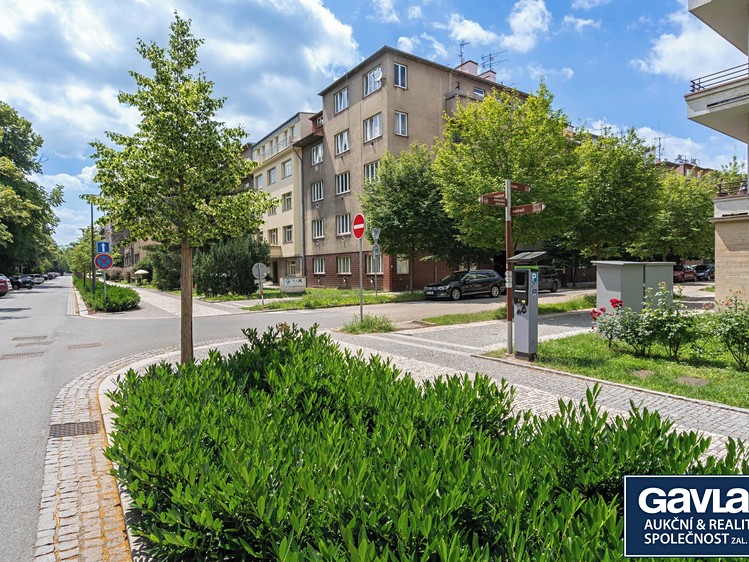 Gewerbefläche zum Kauf, 1.301 m² (2 von 26)