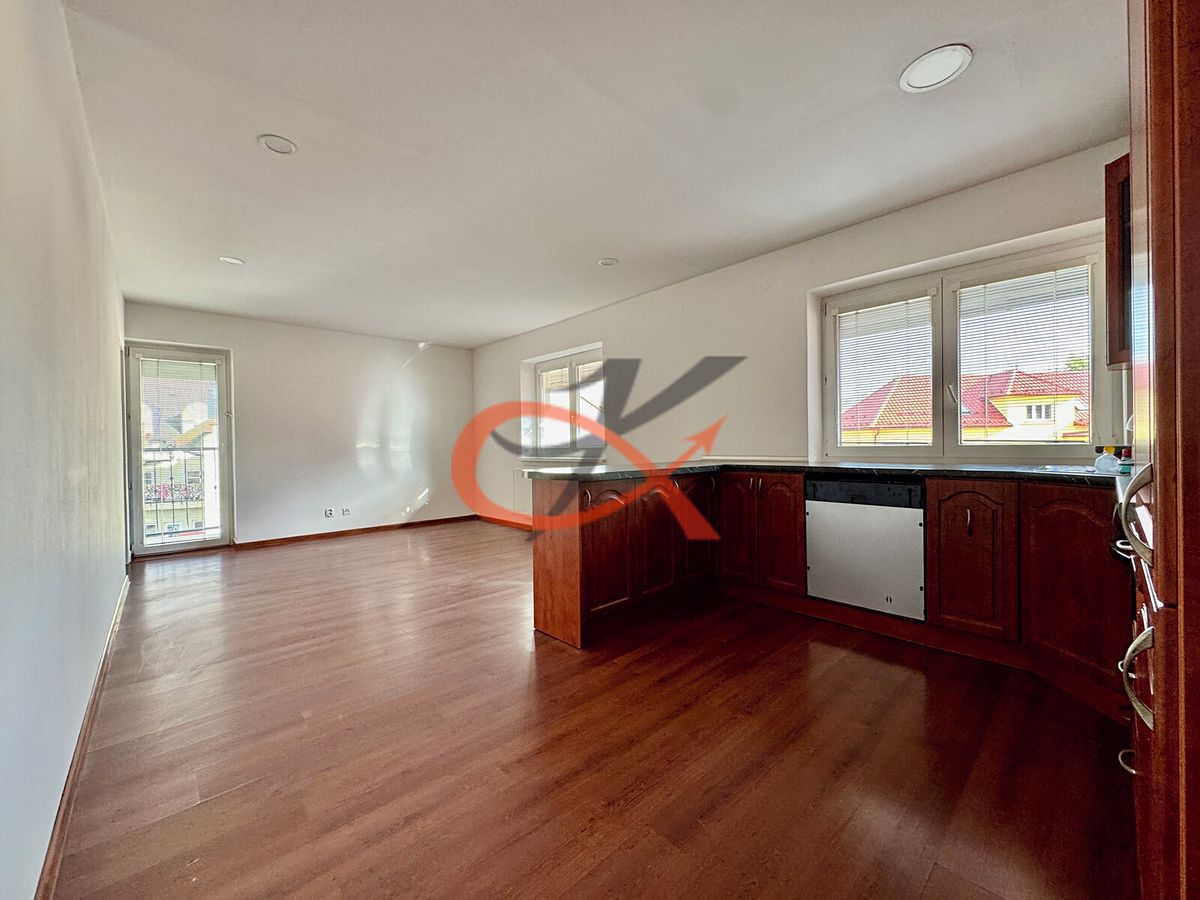 Pronájem bytu 3+kk 70 m² – fotografie 3