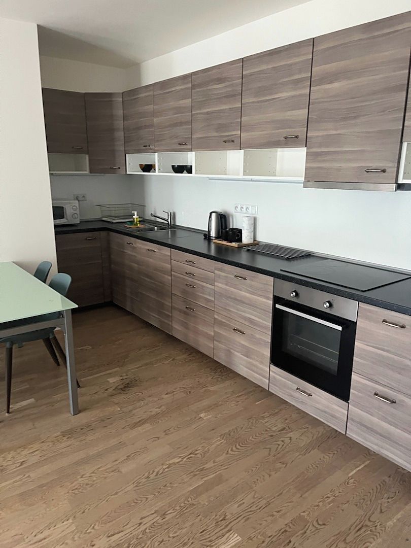 Pronájem bytu 2+kk 85 m²