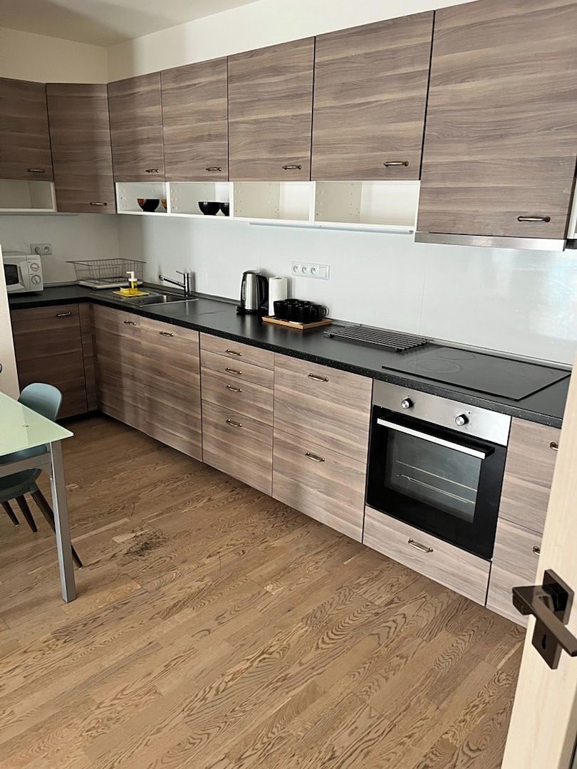Pronájem bytu 2+kk 85 m² – fotografie 2