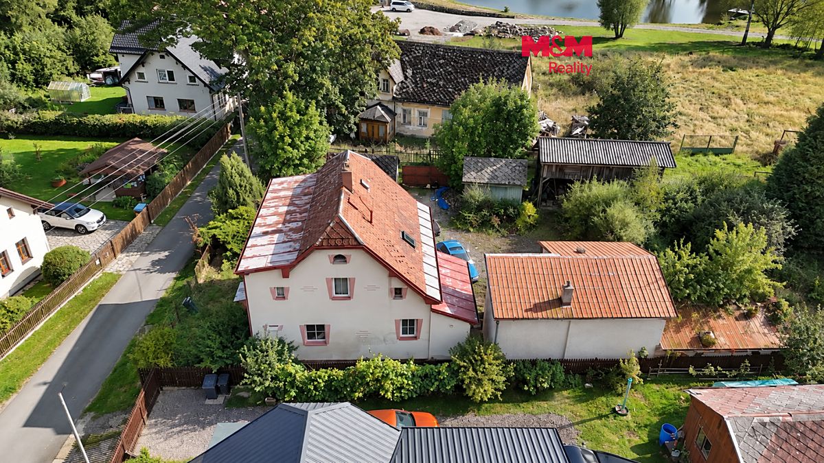 Prodej rodinného domu 208 m², pozemek 1251 m²