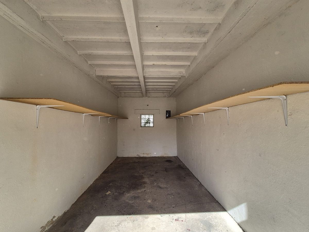 Pronájem garáže 16 m² – fotografie 3