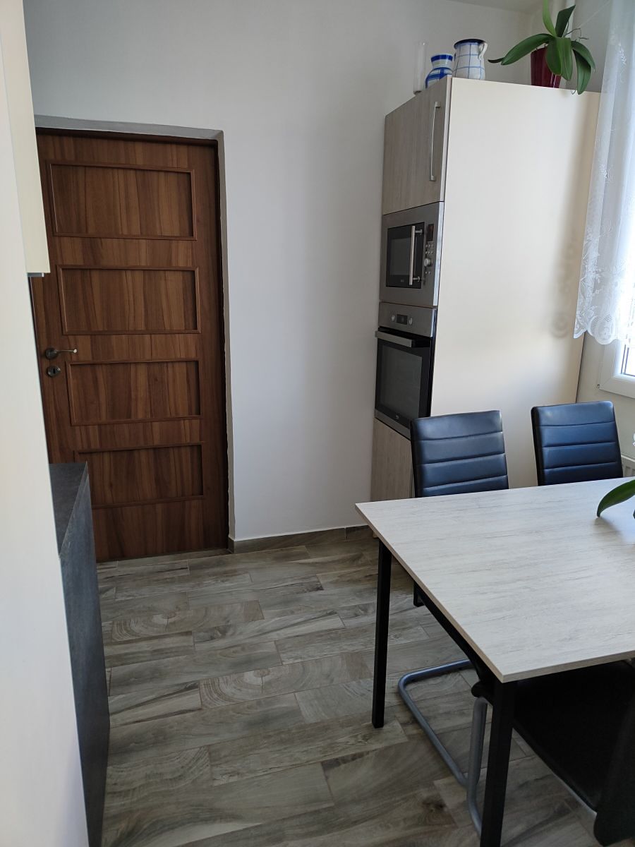 Pronájem bytu 3+1 64 m² – fotografie 3