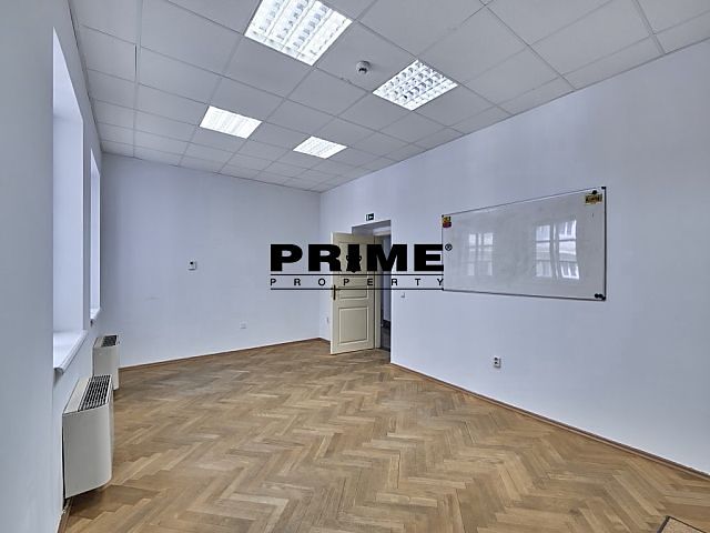Pronájem kanceláře 212 m² – fotografie 4