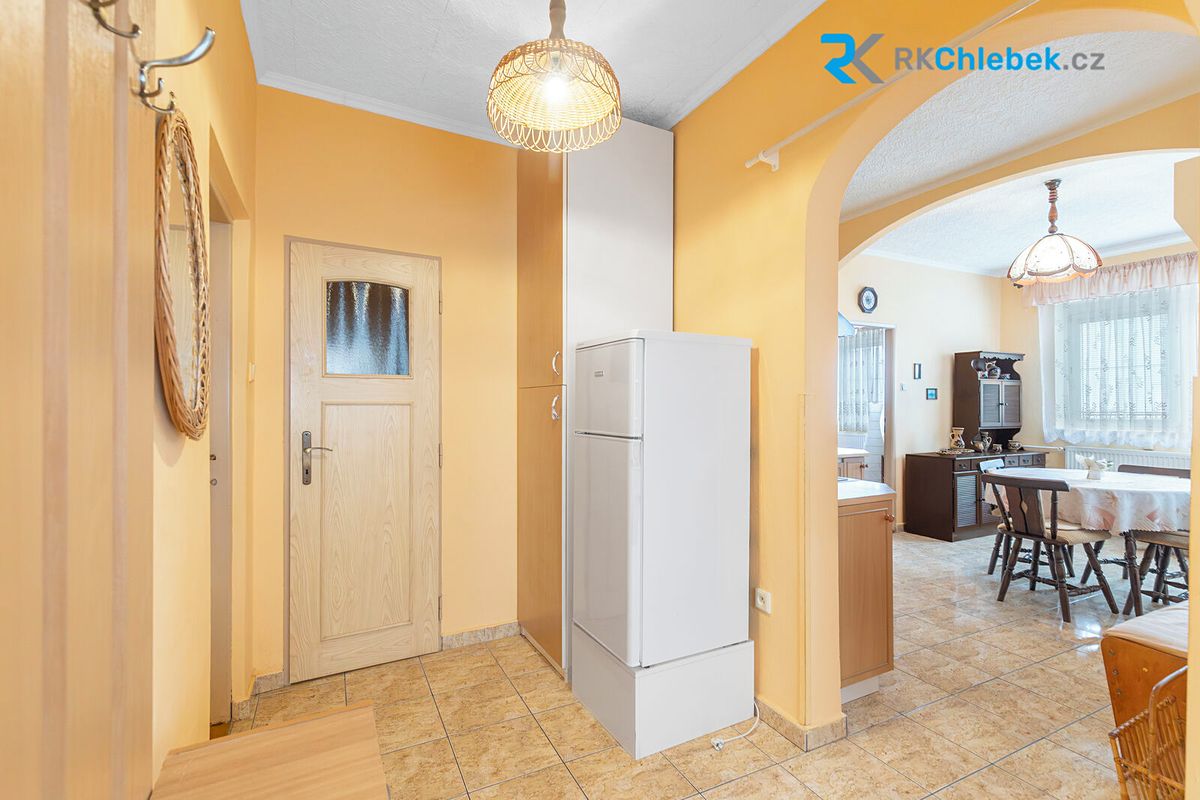 Prodej rodinného domu 150 m², pozemek 389 m² – fotografie 4