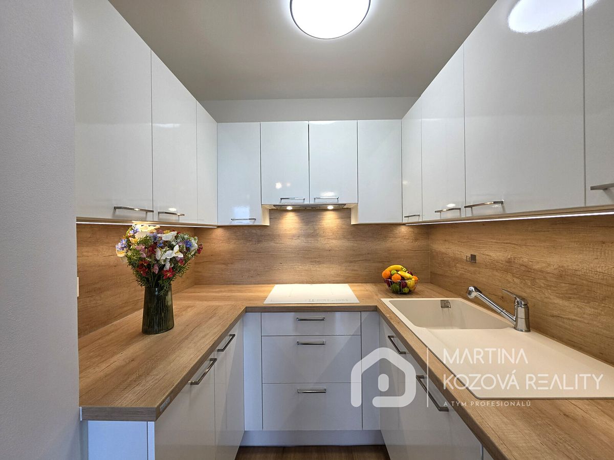Pronájem bytu 2+kk 42 m²