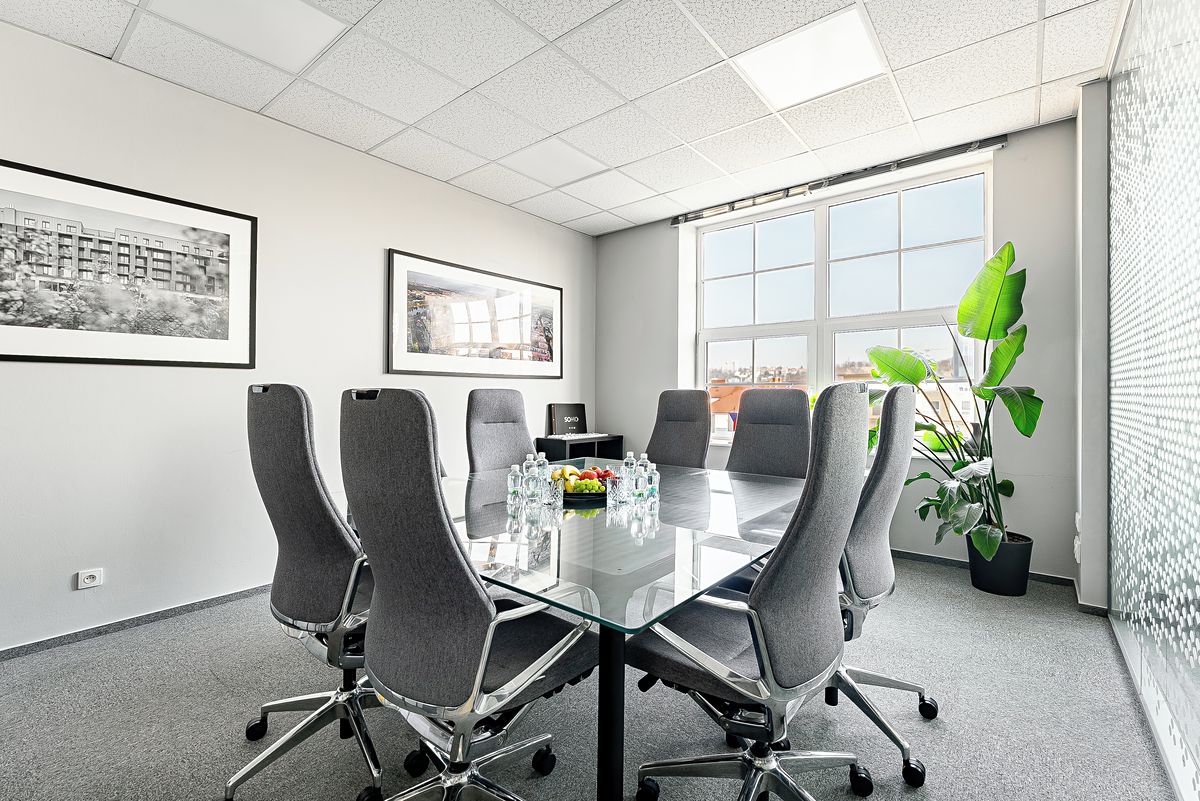 Pronájem kanceláře 213 m² – fotografie 3