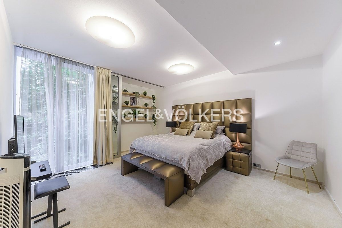 Pronájem bytu 4+kk 180 m² – fotografie 5