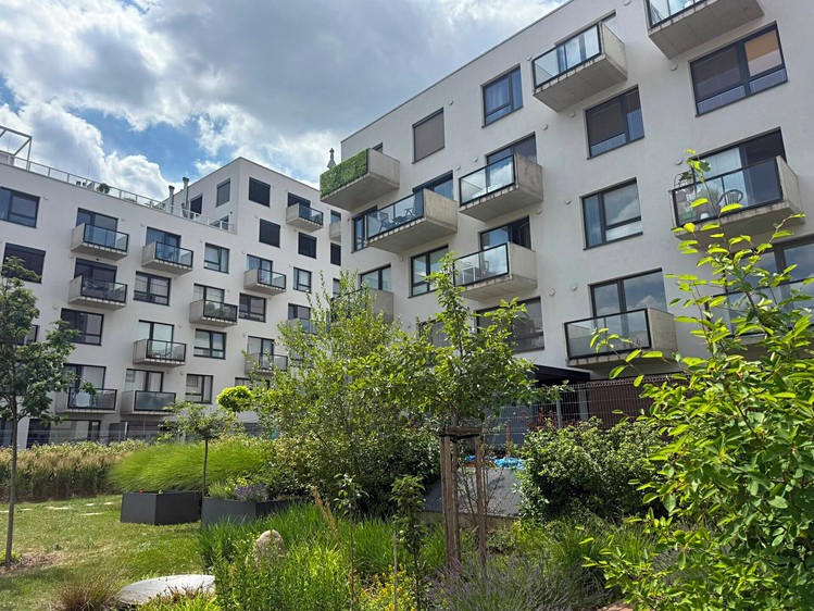 Prodej nemovitosti, 20 m² (1 z 6)