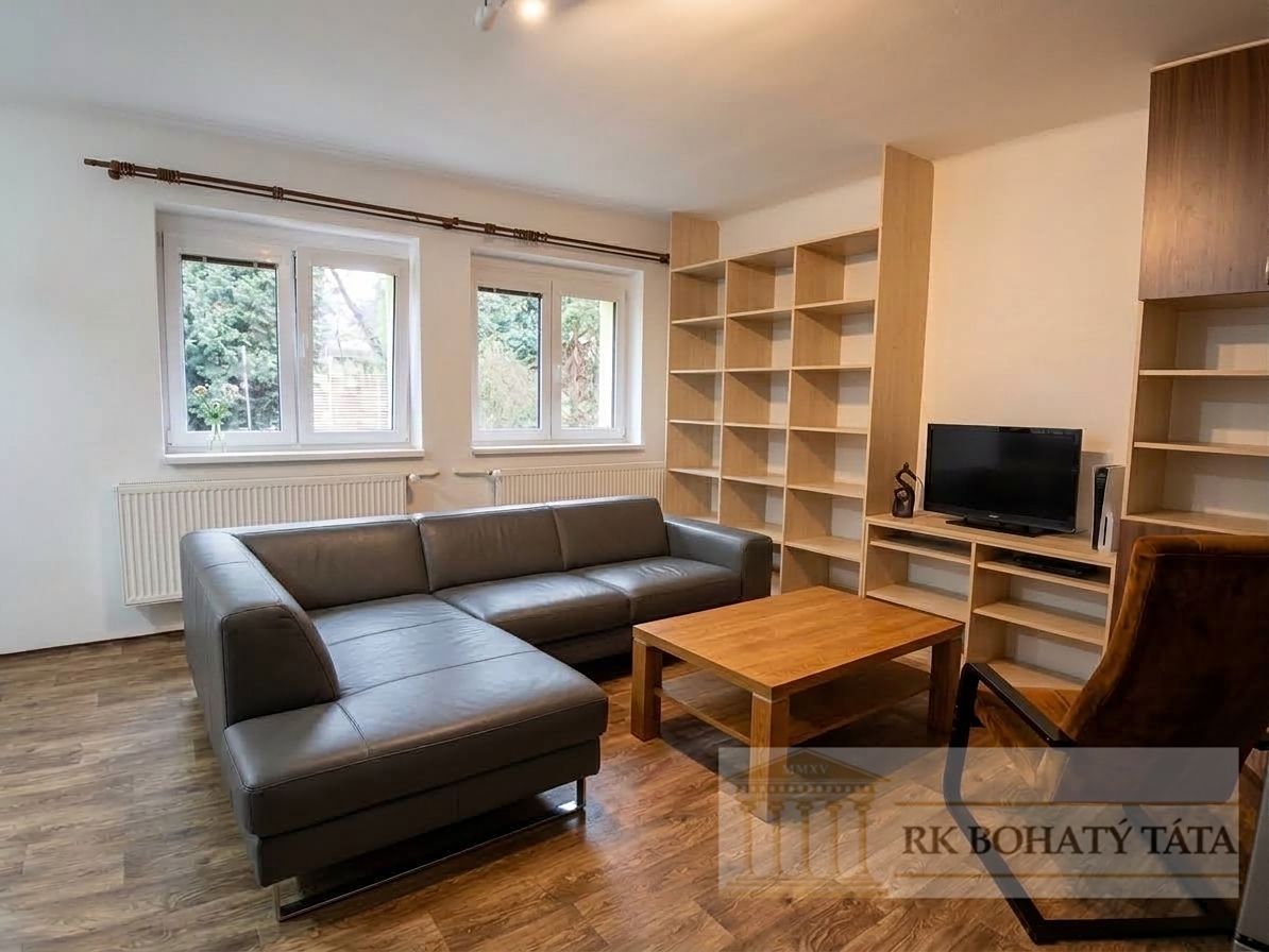 Pronájem rodinného domu 110 m², pozemek 848 m² – fotografie 3