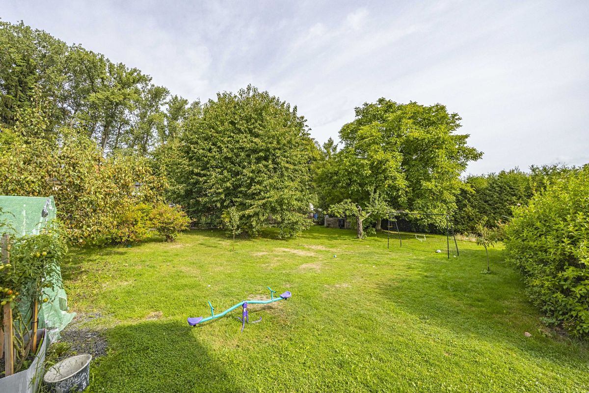 Prodej rodinného domu 387 m², pozemek 1822 m² – fotografie 5