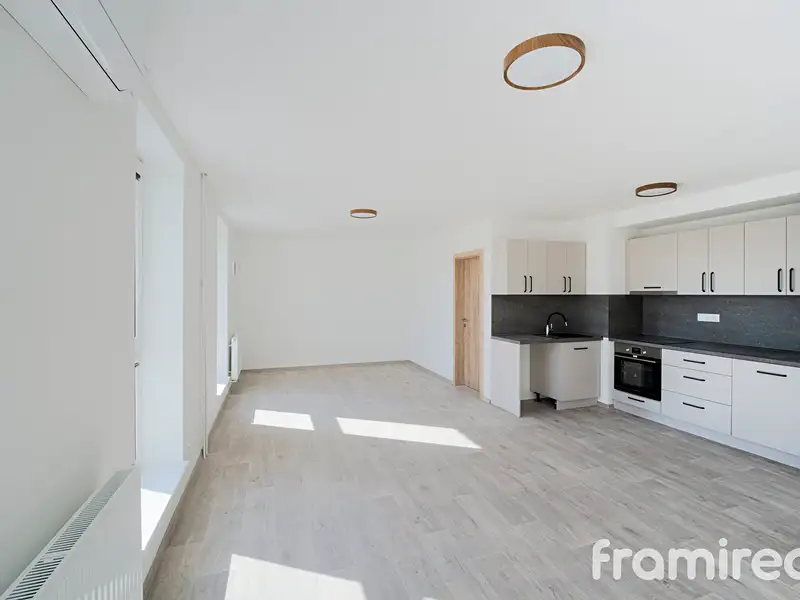 Pronájem bytu 2+kk 40 m², náměstí Míru, Veselí nad Moravou, okres Hodonín