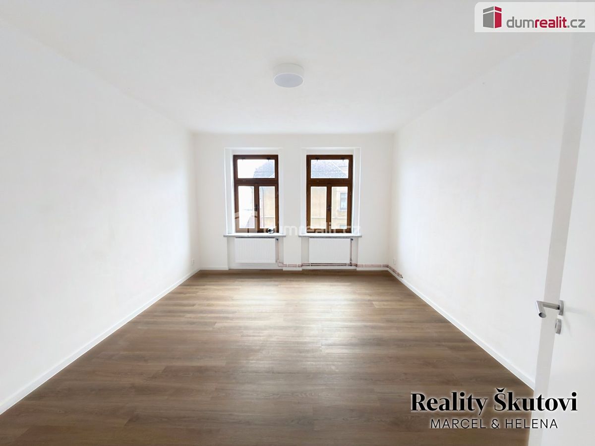Pronájem bytu 2+1 70 m² – fotografie 3