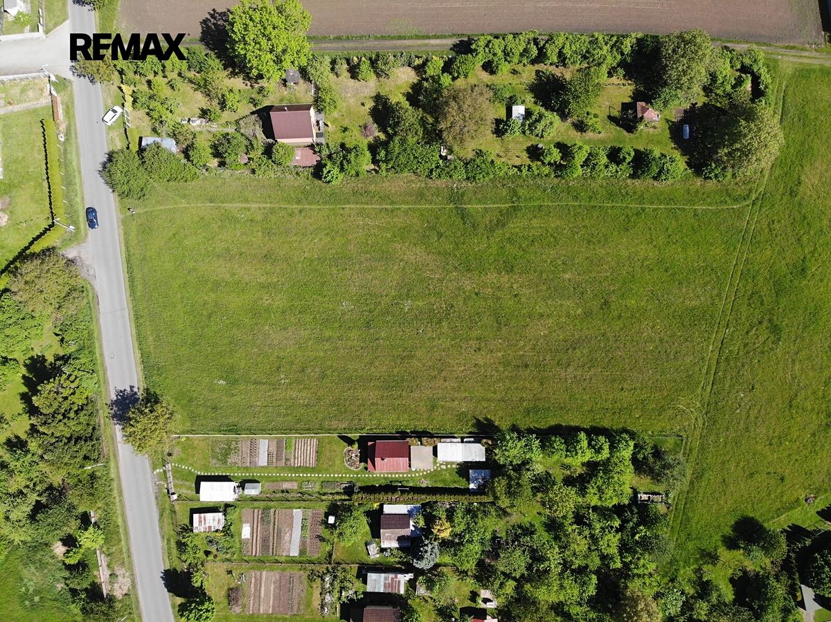 Prodej stavebního pozemku 1819 m² – fotografie 3