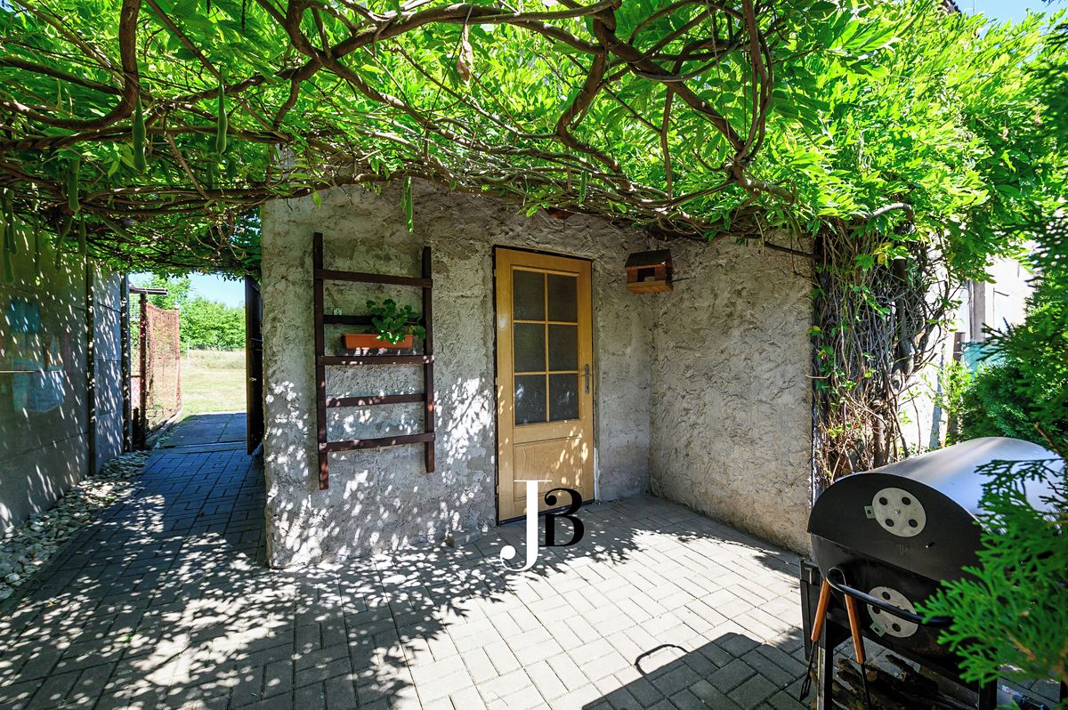 Prodej rodinného domu 138 m², pozemek 242 m² – fotografie 3