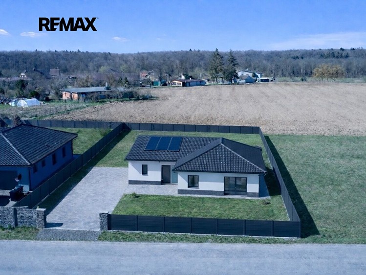 Prodej pozemku, 1 004 m² (3 z 9)